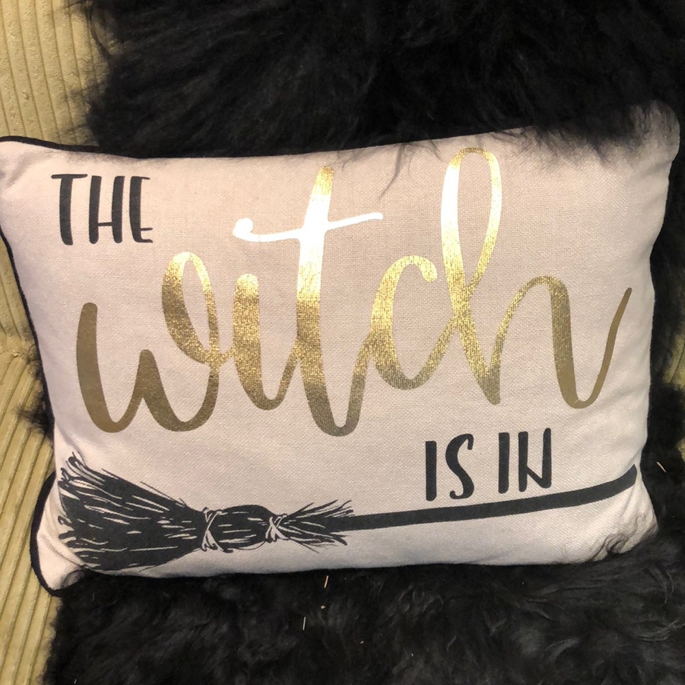 Meet your Posher, Dominique